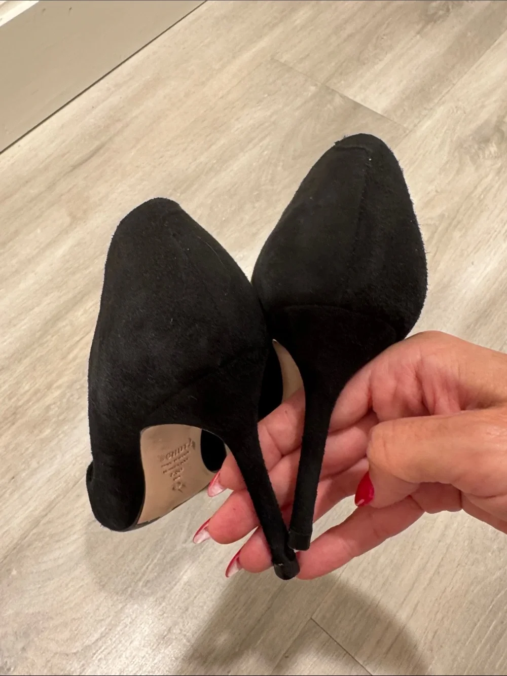 SCHUTZ elegant black